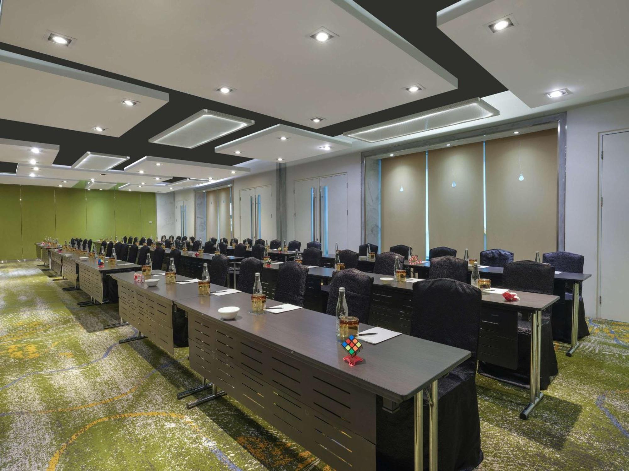 Pullman Jakarta Central Park Dış mekan fotoğraf Meeting room
