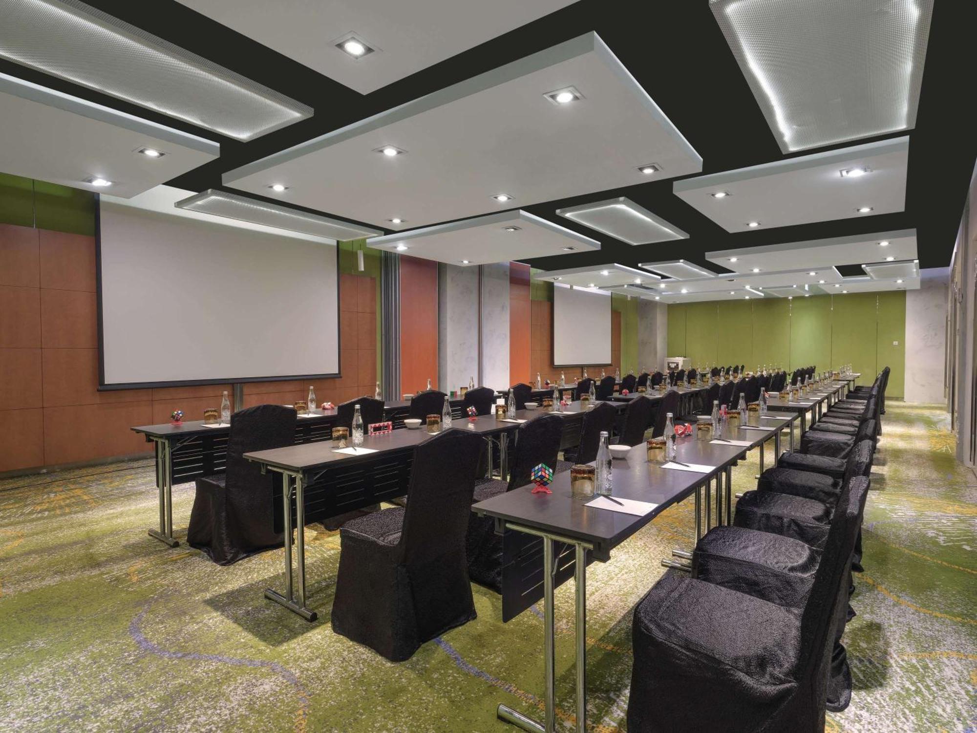 Pullman Jakarta Central Park Dış mekan fotoğraf Meeting room